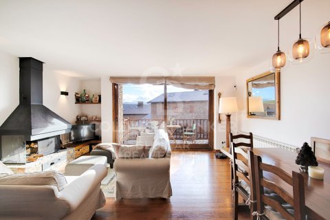 Dúplex de 3 dormitorios en venta en Gerona, Cataluña, Spain № 5389 - foto 5