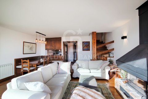 Dúplex de 3 dormitorios en venta en Gerona, Cataluña, Spain № 5389 - foto 12