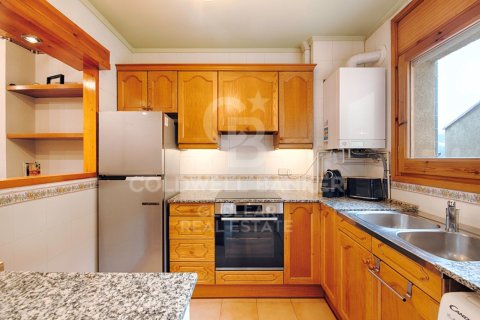 Сasa de 4 dormitorios en venta en Gerona, Cataluña, Spain № 5388 - foto 9
