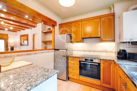 Сasa de 4 dormitorios en venta en Gerona, Cataluña, Spain № 5388 - foto 8
