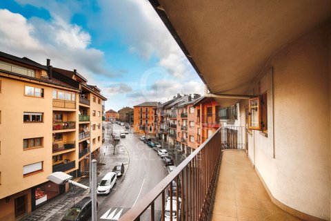 Сasa de 4 dormitorios en venta en Gerona, Cataluña, Spain № 5388 - foto 2