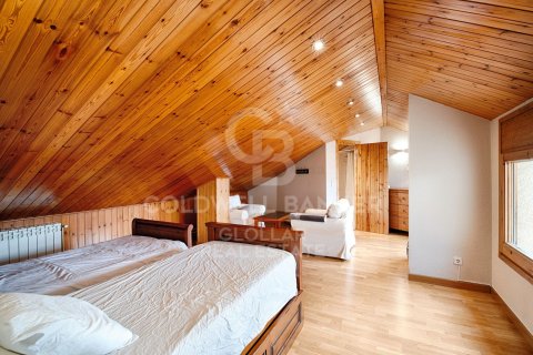 Сasa de 4 dormitorios en venta en Gerona, Cataluña, Spain № 5388 - foto 21