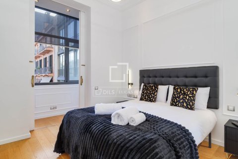 Apartamento de 2 dormitorios en venta en Barcelona, Cataluña, Spain № 6258 - foto 27
