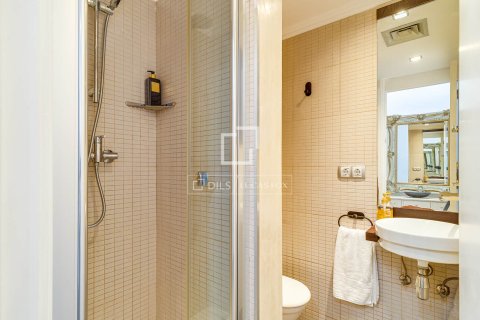 Apartamento de 2 dormitorios en venta en Barcelona, Cataluña, Spain № 6258 - foto 20
