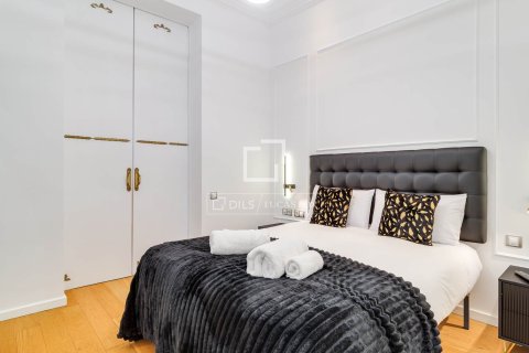 Apartamento de 2 dormitorios en venta en Barcelona, Cataluña, Spain № 6258 - foto 26