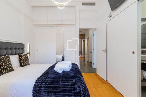 Apartamento de 2 dormitorios en venta en Barcelona, Cataluña, Spain № 6258 - foto 29
