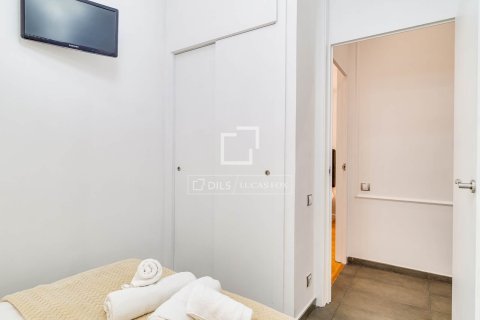 Apartamento de 2 dormitorios en venta en Barcelona, Cataluña, Spain № 6258 - foto 25