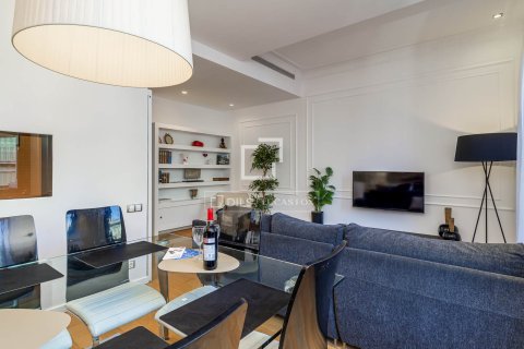 Apartamento de 2 dormitorios en venta en Barcelona, Cataluña, Spain № 6258 - foto 4
