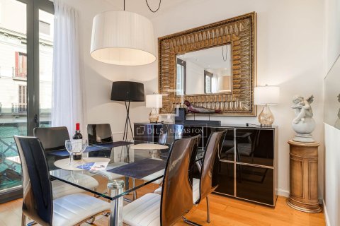 Apartamento de 2 dormitorios en venta en Barcelona, Cataluña, Spain № 6258 - foto 2