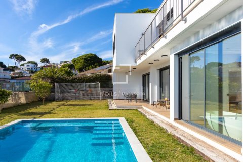 Villa de 6 dormitorios en venta en Premia De Dalt, Barcelona, Cataluña, Spain № 6259 - foto 4