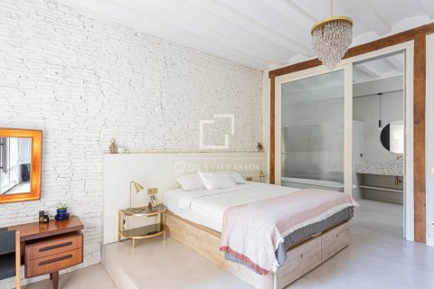 Apartamento de 3 dormitorios en venta en Barcelona, Cataluña, Spain № 6256 - foto 12