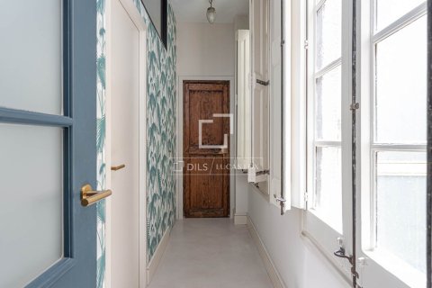 Apartamento de 3 dormitorios en venta en Barcelona, Cataluña, Spain № 6256 - foto 27
