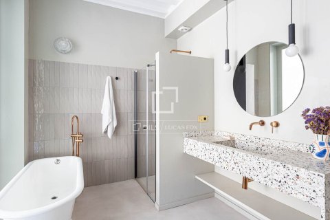 Apartamento de 3 dormitorios en venta en Barcelona, Cataluña, Spain № 6256 - foto 4