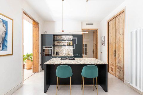 Apartamento de 3 dormitorios en venta en Barcelona, Cataluña, Spain № 6256 - foto 6