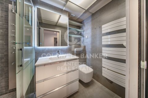 Apartamento de 2 dormitorios en venta en Lloret de Mar, Gerona, Cataluña, Spain № 7927 - foto 5