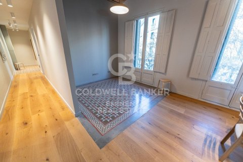 4 bedrooms apartment for sale in Barcelona, Catalonia, Spain № 7923 - photo 23