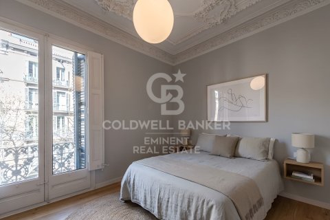 4 bedrooms apartment for sale in Barcelona, Catalonia, Spain № 7923 - photo 7