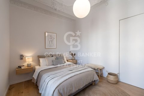 4 bedrooms apartment for sale in Barcelona, Catalonia, Spain № 7923 - photo 14