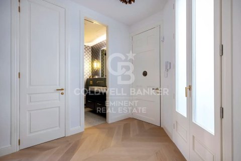 Купить квартиру в Барселона, Испания с 3 спальни, 199м², № 7924 - фото 6