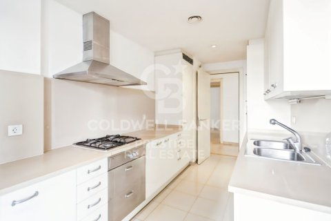 Apartamento de 4 dormitorios en venta en Barcelona, Cataluña, Spain № 7818 - foto 7