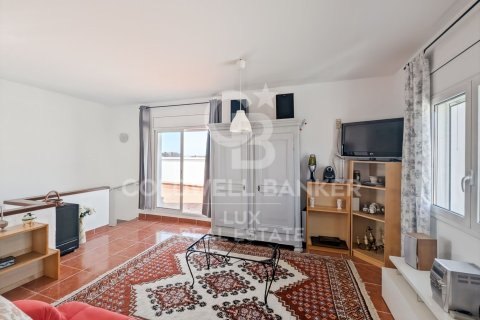 Villa de 3 dormitorios en venta en Roses, Gerona, Cataluña, Spain № 7820 - foto 17