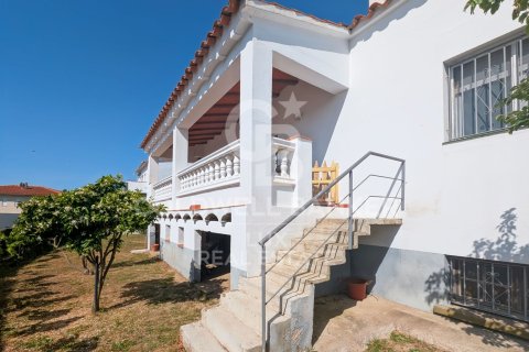 Villa de 3 dormitorios en venta en Roses, Gerona, Cataluña, Spain № 7820 - foto 27