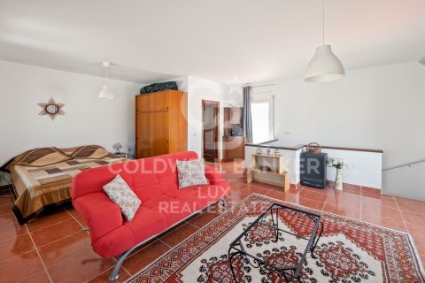 Villa de 3 dormitorios en venta en Roses, Gerona, Cataluña, Spain № 7820 - foto 16