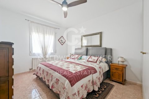 Villa de 3 dormitorios en venta en Roses, Gerona, Cataluña, Spain № 7820 - foto 22