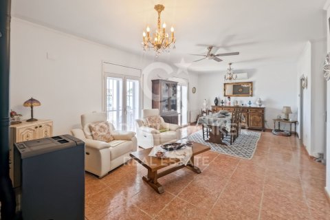 Villa de 3 dormitorios en venta en Roses, Gerona, Cataluña, Spain № 7820 - foto 26