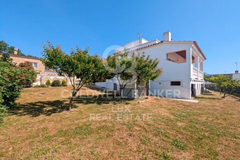 Villa de 3 dormitorios en venta en Roses, Gerona, Cataluña, Spain № 7820 - foto 30