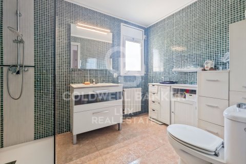 Villa de 3 dormitorios en venta en Roses, Gerona, Cataluña, Spain № 7820 - foto 21