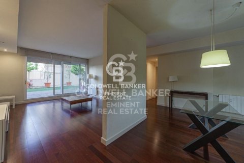 3 bedrooms apartment for sale in Barcelona, Catalonia, Spain № 7819 - photo 2