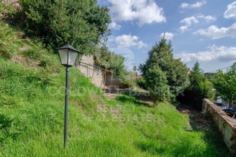 Parcela de 1001 m² en venta en Cerdanyola del Vallès, Barcelona, Cataluña, Spain № 7976 - foto 5