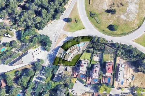 Parcela de 1000 m² en venta en Cerdanyola del Vallès, Barcelona, Cataluña, Spain № 7971 - foto 3
