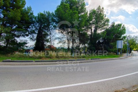 Parcela de 1000 m² en venta en Cerdanyola del Vallès, Barcelona, Cataluña, Spain № 7971 - foto 2