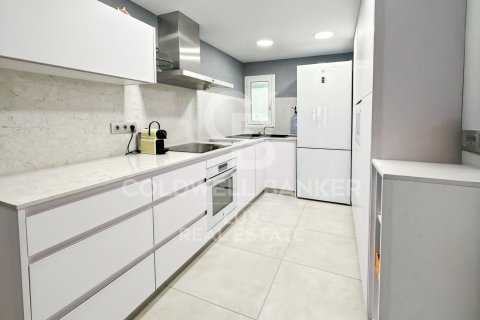 Dúplex de 4 dormitorios en venta en L'Escala, Gerona, Cataluña, Spain № 5569 - foto 5