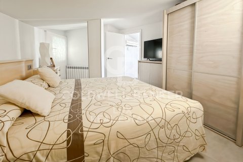 Dúplex de 4 dormitorios en venta en L'Escala, Gerona, Cataluña, Spain № 5569 - foto 14