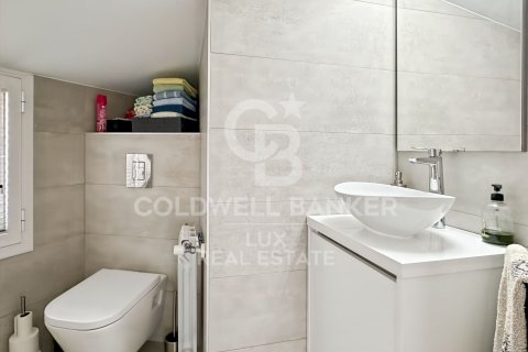 Dúplex de 4 dormitorios en venta en L'Escala, Gerona, Cataluña, Spain № 5569 - foto 16