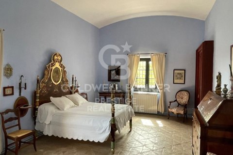 Сasa de 18 dormitorios en venta en Vilanova i la Geltrú, Barcelona, Cataluña, Spain № 6078 - foto 16