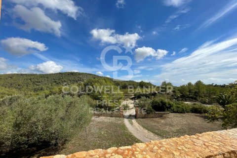 Сasa de 18 dormitorios en venta en Vilanova i la Geltrú, Barcelona, Cataluña, Spain № 6078 - foto 14