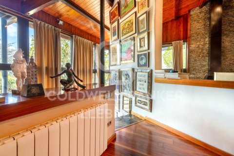 Сasa de 6 dormitorios en venta en Barcelona, Cataluña, Spain № 6083 - foto 10