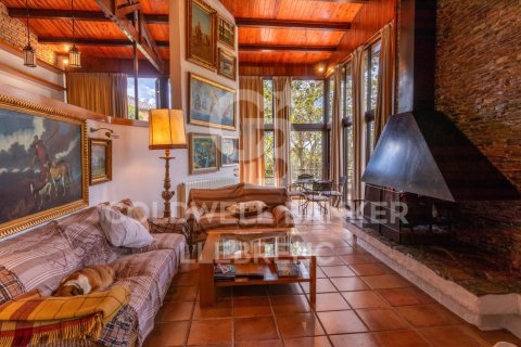 Сasa de 6 dormitorios en venta en Barcelona, Cataluña, Spain № 6083 - foto 4