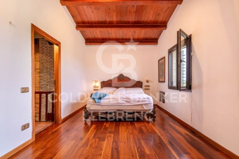 Сasa de 6 dormitorios en venta en Barcelona, Cataluña, Spain № 6083 - foto 23