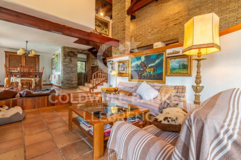 Сasa de 6 dormitorios en venta en Barcelona, Cataluña, Spain № 6083 - foto 7