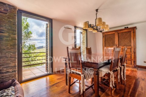 Сasa de 6 dormitorios en venta en Barcelona, Cataluña, Spain № 6083 - foto 15