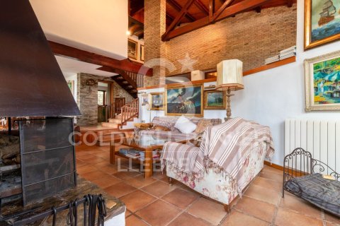 Сasa de 6 dormitorios en venta en Barcelona, Cataluña, Spain № 6083 - foto 6