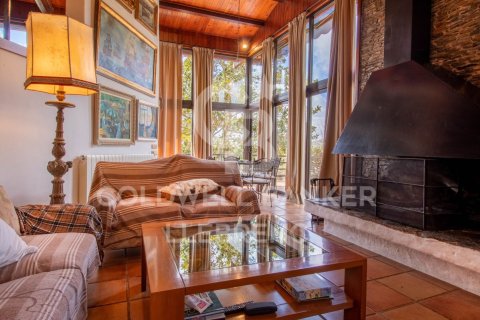Сasa de 6 dormitorios en venta en Barcelona, Cataluña, Spain № 6083 - foto 5