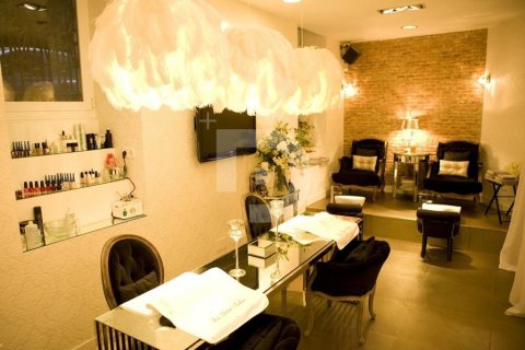 Propiedad comercial de 69 m² en venta en Ciudad Vieja, Barcelona, Cataluña, Spain № 5207 - foto 2