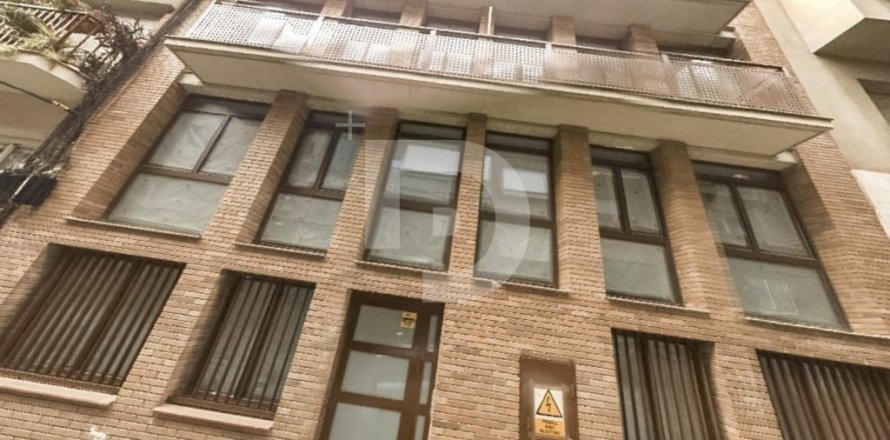 Propiedad comercial de 370 m² en venta en Gràcia, Barcelona, Cataluña, Spain № 5206