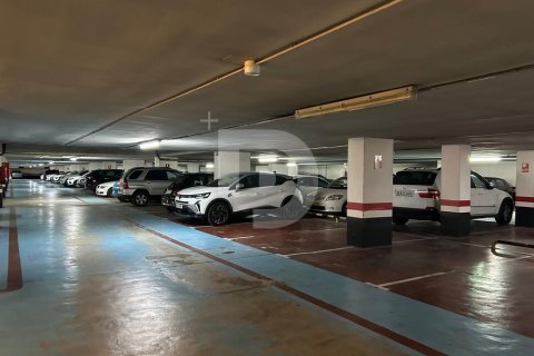 Propiedad comercial de 14600 m² en venta en L'Eixample, Barcelona, Cataluña, Spain № 5203 - foto 2
